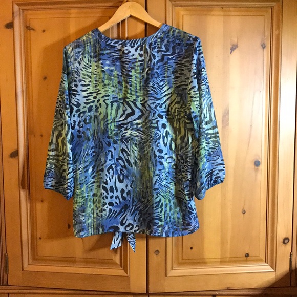 Roz & Ali Tie Front Blouse - Picture 4 of 6